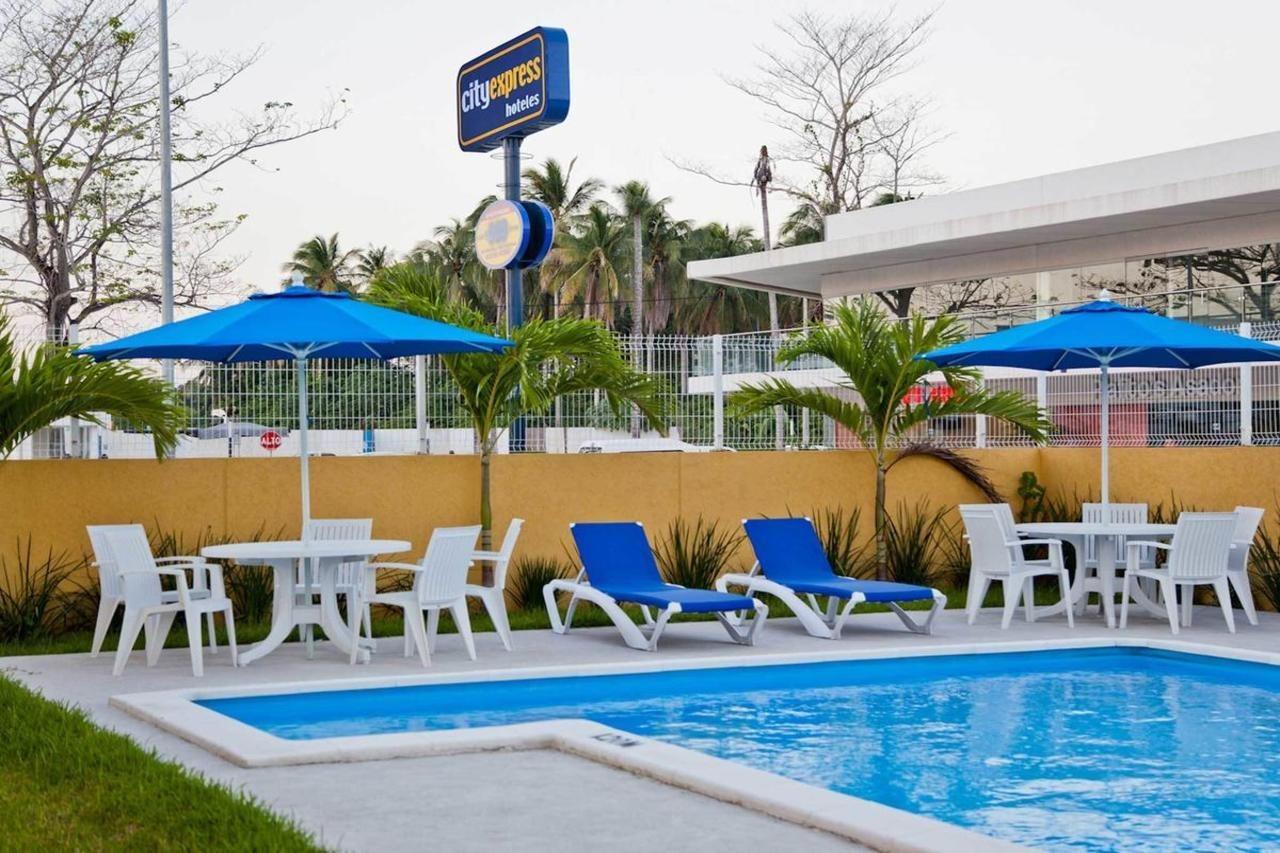 City Express By Marriott Paraíso Εξωτερικό φωτογραφία
