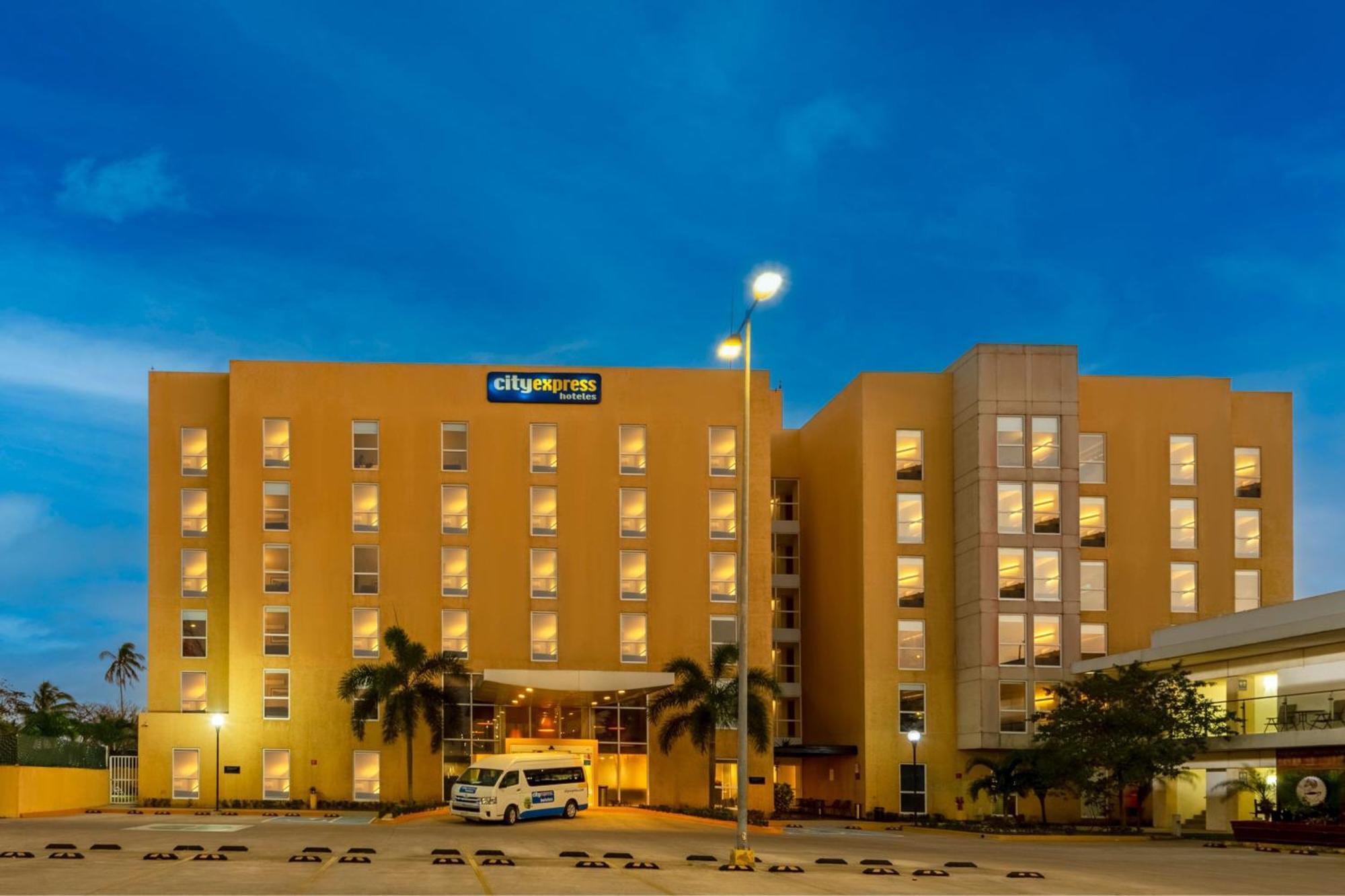 City Express By Marriott Paraíso Εξωτερικό φωτογραφία